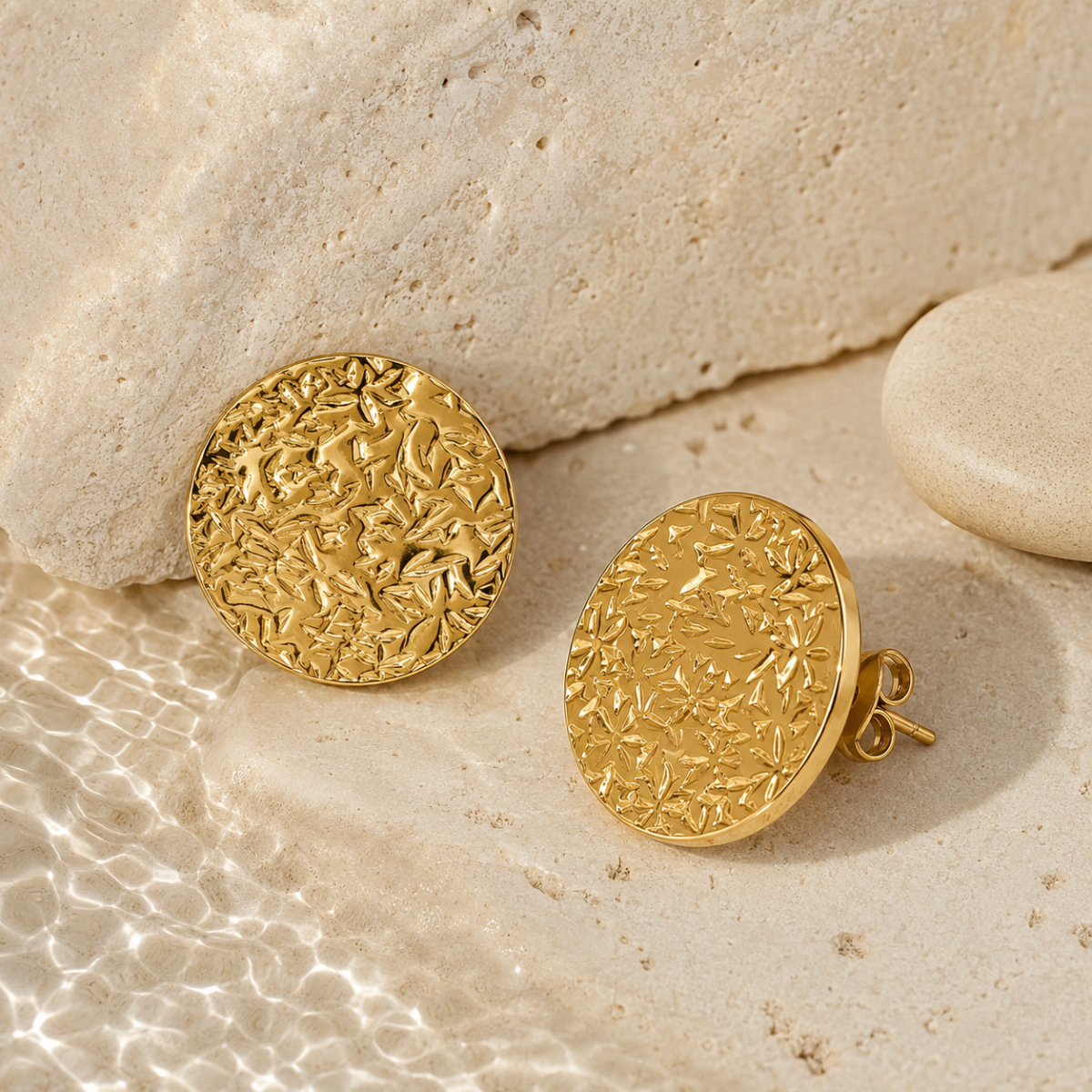 Aros redondos flores en relieve